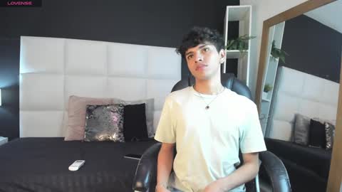 Santiago Carrington online show from 12.13.24