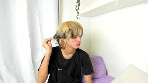 kitty online show from 12.22.24