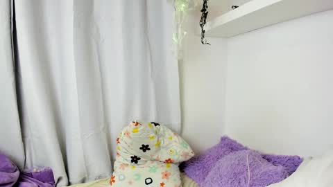 kitty online show from 12.23.24