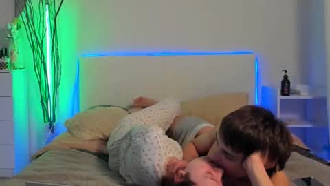 santythousand online show from 02.04.26