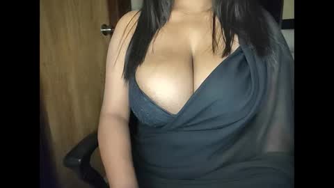 Snapshot of sanvi13 chatting on 01.27.25 sanvi13 online show from 01.27.25