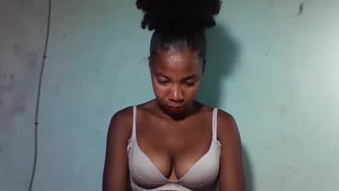 sanyah0123 online show from 12.19.25