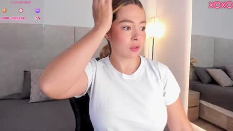 Snapshot of saori_newman chatting on 02.11.26 Saori online show from 02.11.26