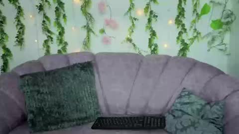 Snapshot of saorisworld chatting on 09.11.25 saorisworld online show from 09.11.25