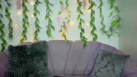 Snapshot of saorisworld chatting on 09.18.25 saorisworld online show from 09.18.25