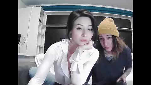 Snapshot of sapphirevelvet chatting on 04.13.26 sapphirevelvet online show from 04.13.26