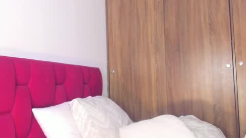 Sara online show from 02.24.25