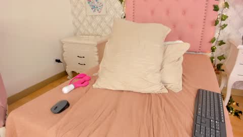 Sara online show from 01.23.25