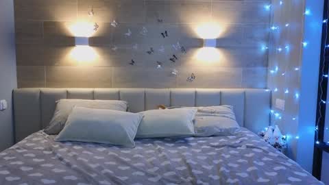 Sara online show from 12.23.24