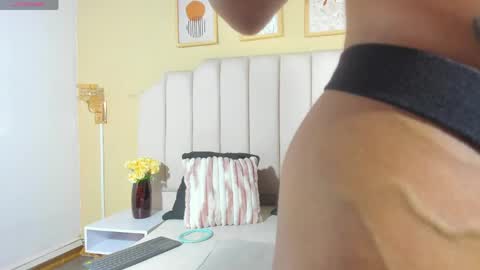Snapshot of sara_hannks chatting on 04.30.26 sara_hannks online show from 04.30.26