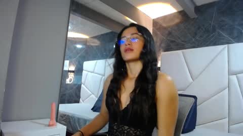 Snapshot of sara_hoffman_4 chatting on 04.07.26 Sara online show from 04.07.26