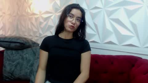 Snapshot of sara_hoffman_4 chatting on 04.19.26 Sara online show from 04.19.26