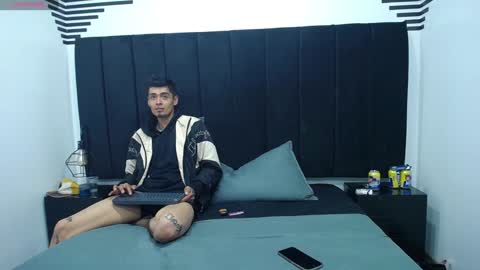 Snapshot of sara_hoot_ chatting on 01.25.25 Sara HooT online show from 01.25.25