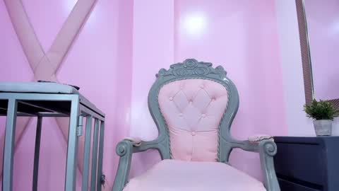 Snapshot of sara_hoot_ chatting on 01.26.25 Sara HooT online show from 01.26.25