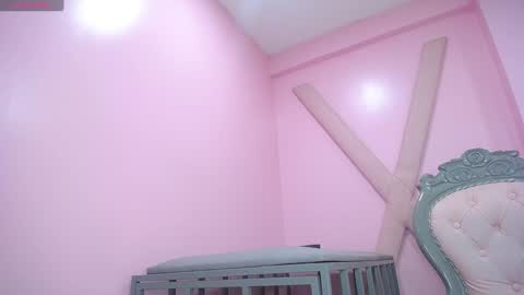 Snapshot of sara_hoot_ chatting on 02.05.25 Sara HooT online show from 02.05.25