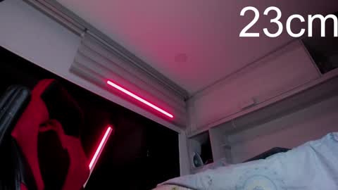 sara_hunter1 online show from 09.24.25