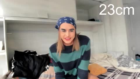 sara_hunter1 online show from 10.18.25