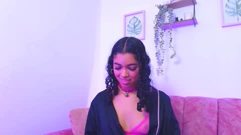 Snapshot of sara_jhonsonn chatting on 01.12.25 Sara Jhonson online show from 01.12.25