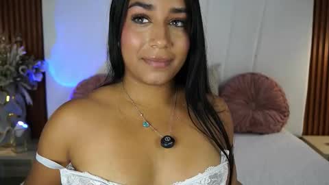  Sara Jones  online show from 01.09.26