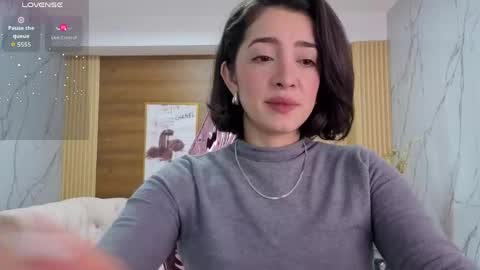 Snapshot of sara_lopez_s chatting on 04.24.26 Sara online show from 04.24.26