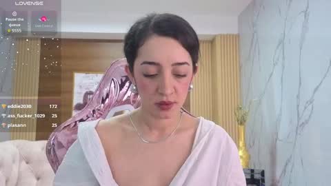 Snapshot of sara_lopez_s chatting on 04.29.26 Sara online show from 04.29.26