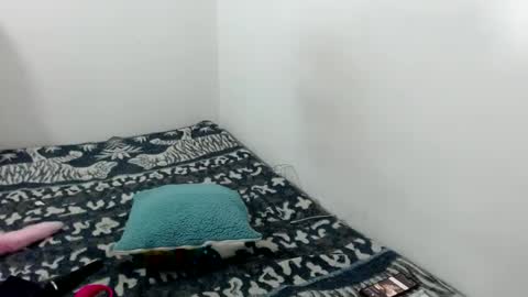 Sara love online show from 02.18.25