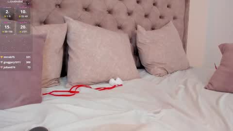 Sara Montes  online show from 12.23.24