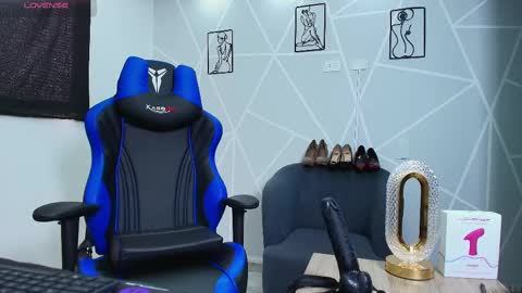 Snapshot of sara_moon3 chatting on 02.10.25 Sara online show from 02.10.25