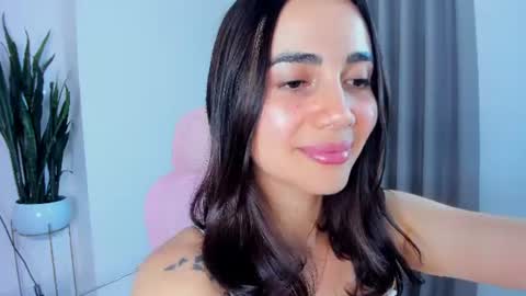 Snapshot of sara_ospina22 chatting on 07.24.26 Sara online show from 07.24.26