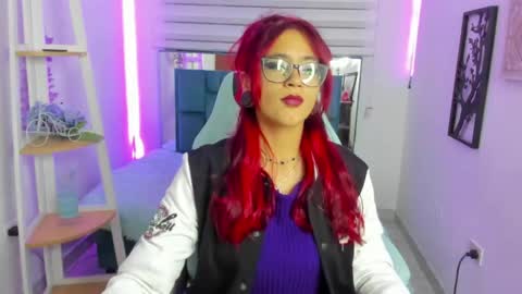 Snapshot of sara_red_x chatting on 06.10.26 sara_red_x online show from 06.10.26