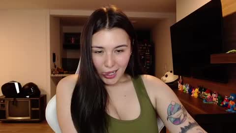 Snapshot of sara_sunrise_ chatting on 02.13.25 Sara online show from 02.13.25