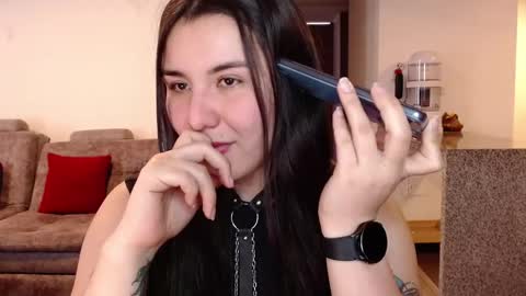 Snapshot of sara_sunrise_ chatting on 10.16.25 Sara online show from 10.16.25