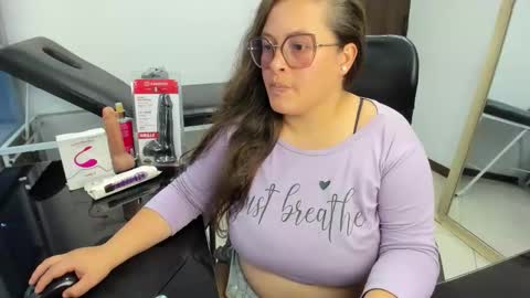 sara_thonson_ online show from 02.12.26