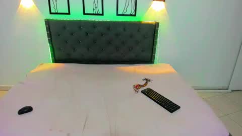 sara_valentina2 online show from 09.19.25