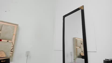 Snapshot of saraa_nix chatting on 02.15.25 sara online show from 02.15.25