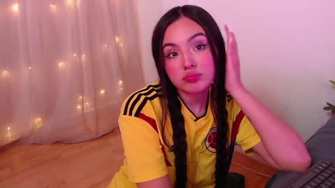          online show from 02.04.25