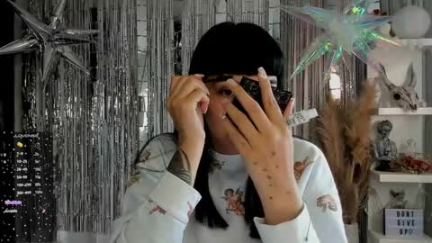 Sara online show from 02.18.25