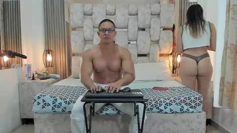 Snapshot of saraandjhony chatting on 12.06.24 saraANDyoni online show from 12.06.24