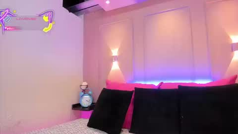 SaraAvila  online show from 09.13.25