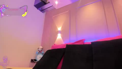 SaraAvila  online show from 09.17.25