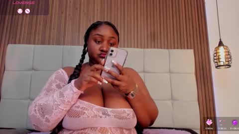 Snapshot of saraby_blandon chatting on 09.11.25   online show from 09.11.25