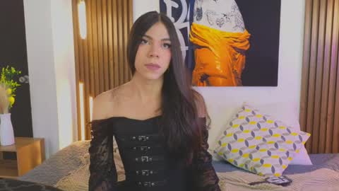 Snapshot of saracutie_ chatting on 04.22.26 Sara online show from 04.22.26
