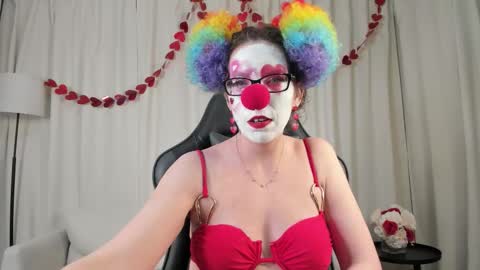 Snapshot of saradesirexo chatting on 02.14.26 Sara Desire online show from 02.14.26