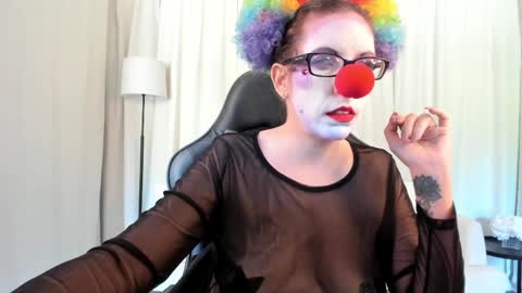 Snapshot of saradesirexo chatting on 05.08.26 Sara Desire online show from 05.08.26