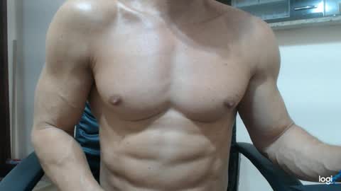 saradorj92 online show from 01.25.25