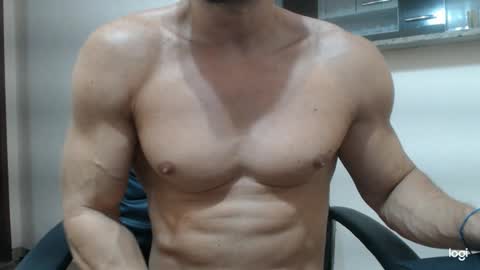 saradorj92 online show from 01.27.25