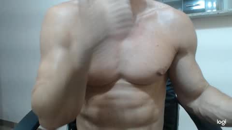 saradorj92 online show from 01.28.25