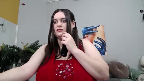Snapshot of saraelise chatting on 09.30.25 saraelise online show from 09.30.25