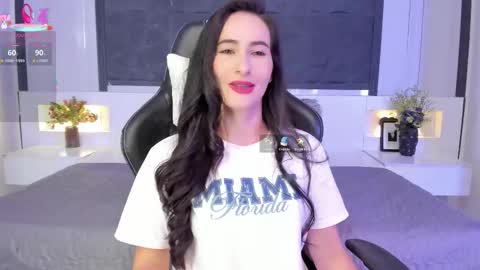 Snapshot of saragomez_1 chatting on 09.20.25 Sara Gomez online show from 09.20.25