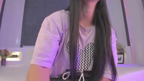 Snapshot of saragomez_1 chatting on 03.06.26 Sara Gomez online show from 03.06.26